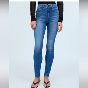 Curvy High-Rise Skinny Jeans